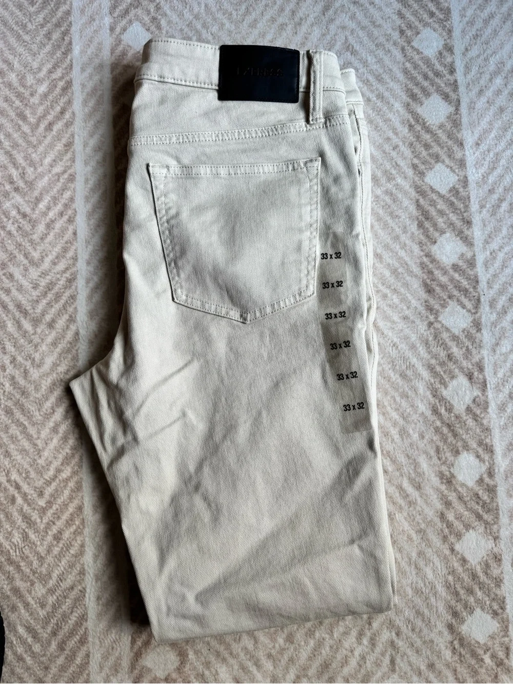 Express Men’s Skinny Jeans in Cream